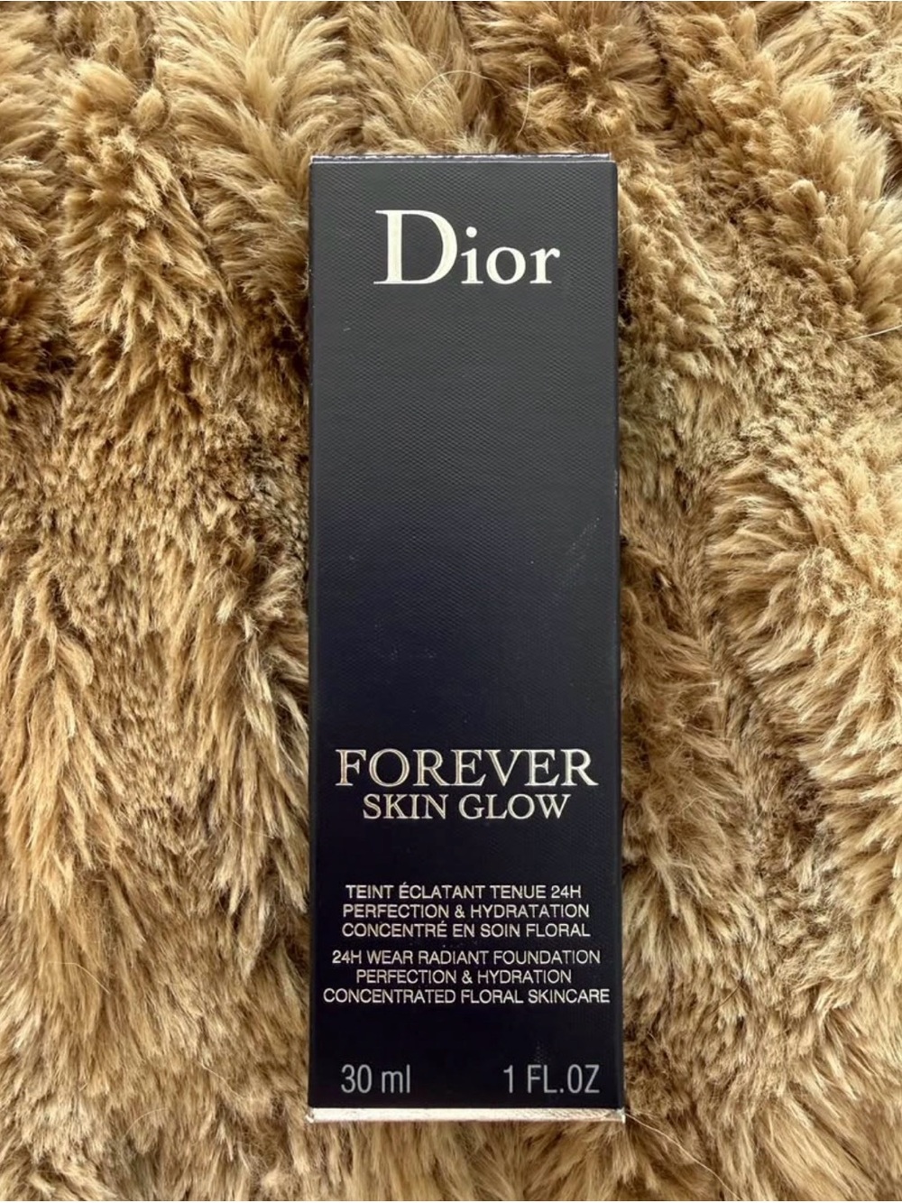 Dior Forever Skin Glow Moisturizing Foundation